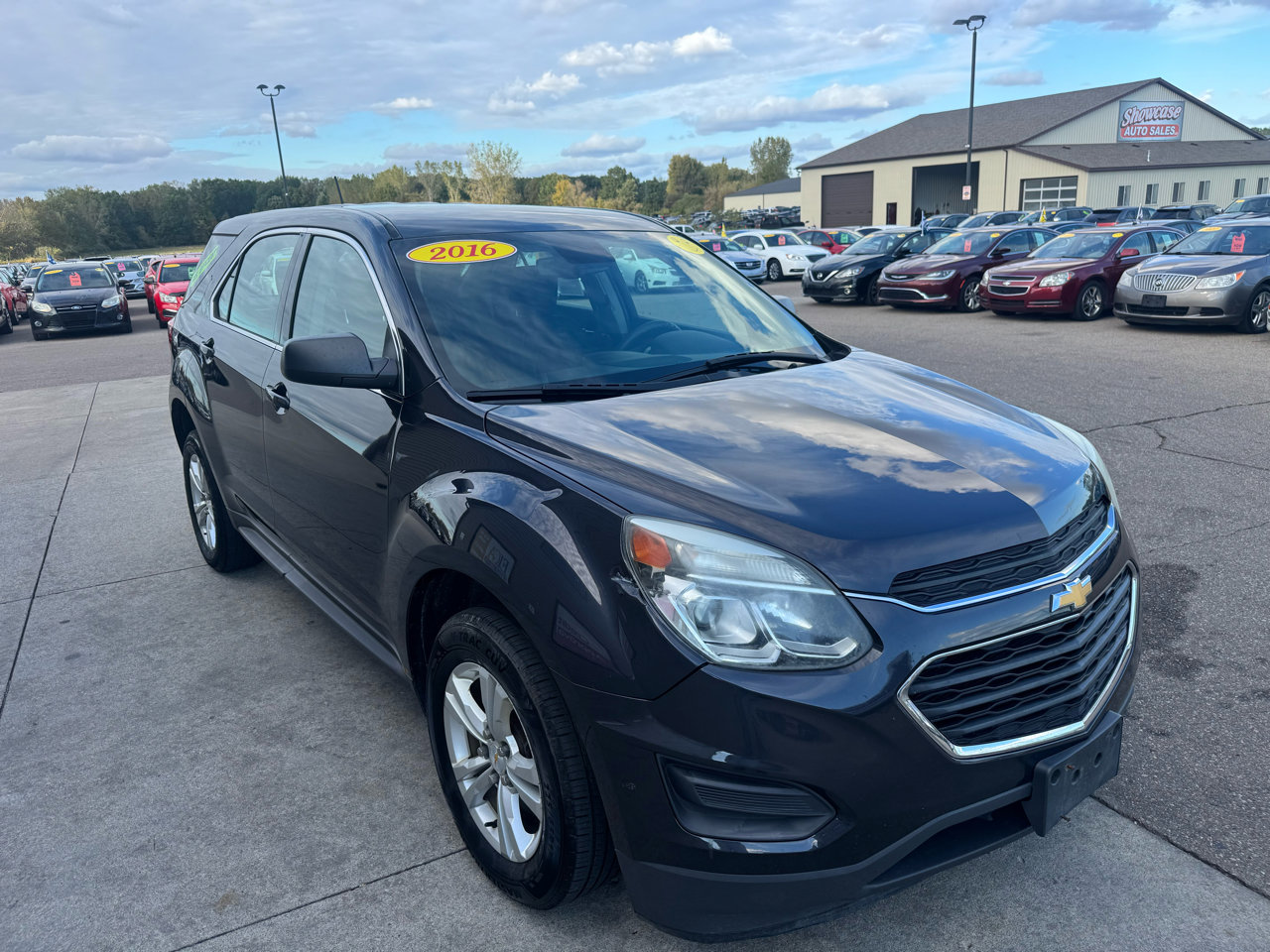 Used 2016 Chevrolet Equinox LS image 3