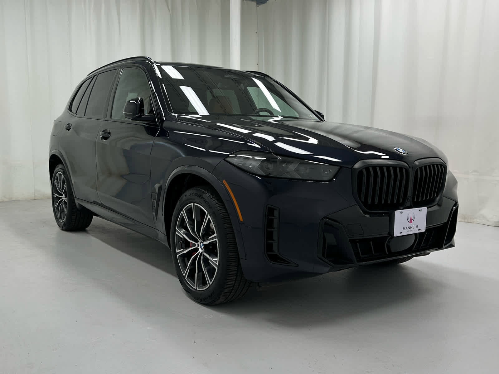 Used 2024 BMW X5 xDrive40i w/ Executive Package image 1