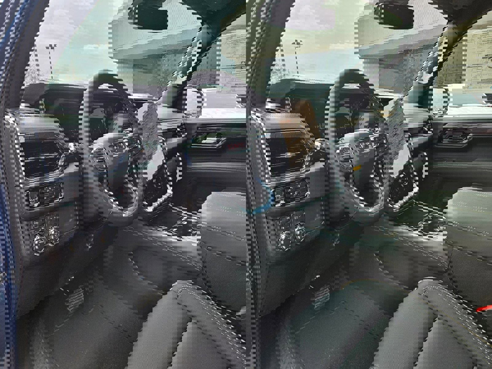 New 2026 GMC Yukon Elevation image 10