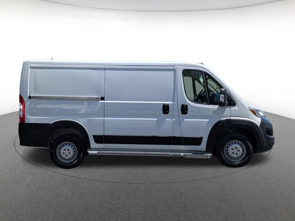 Used 2025 RAM ProMaster 2500 w/ U-Haul Equipment Group FWD image 4