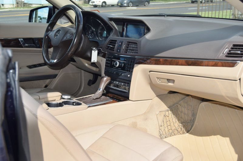 Used 2011 Mercedes-Benz E 550 Cabriolet image 29