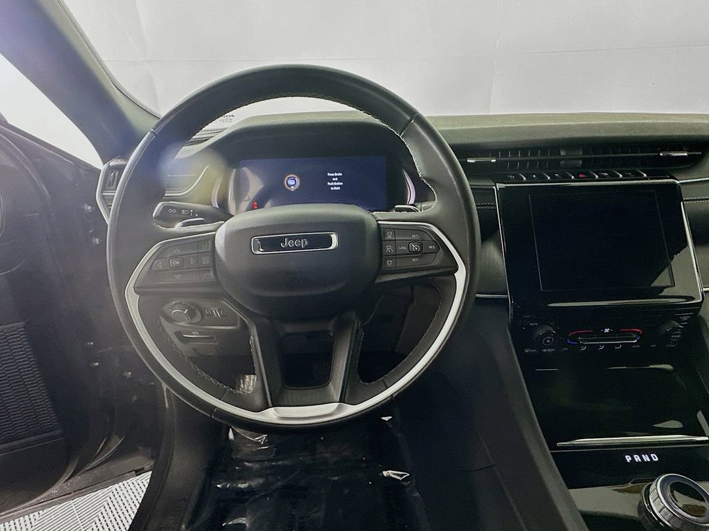 Certified 2025 Jeep Grand Cherokee L Laredo image 18