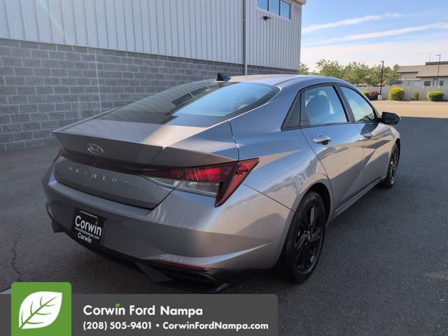 Used 2021 Hyundai Elantra SEL w/ Convenience Package FWD image 3