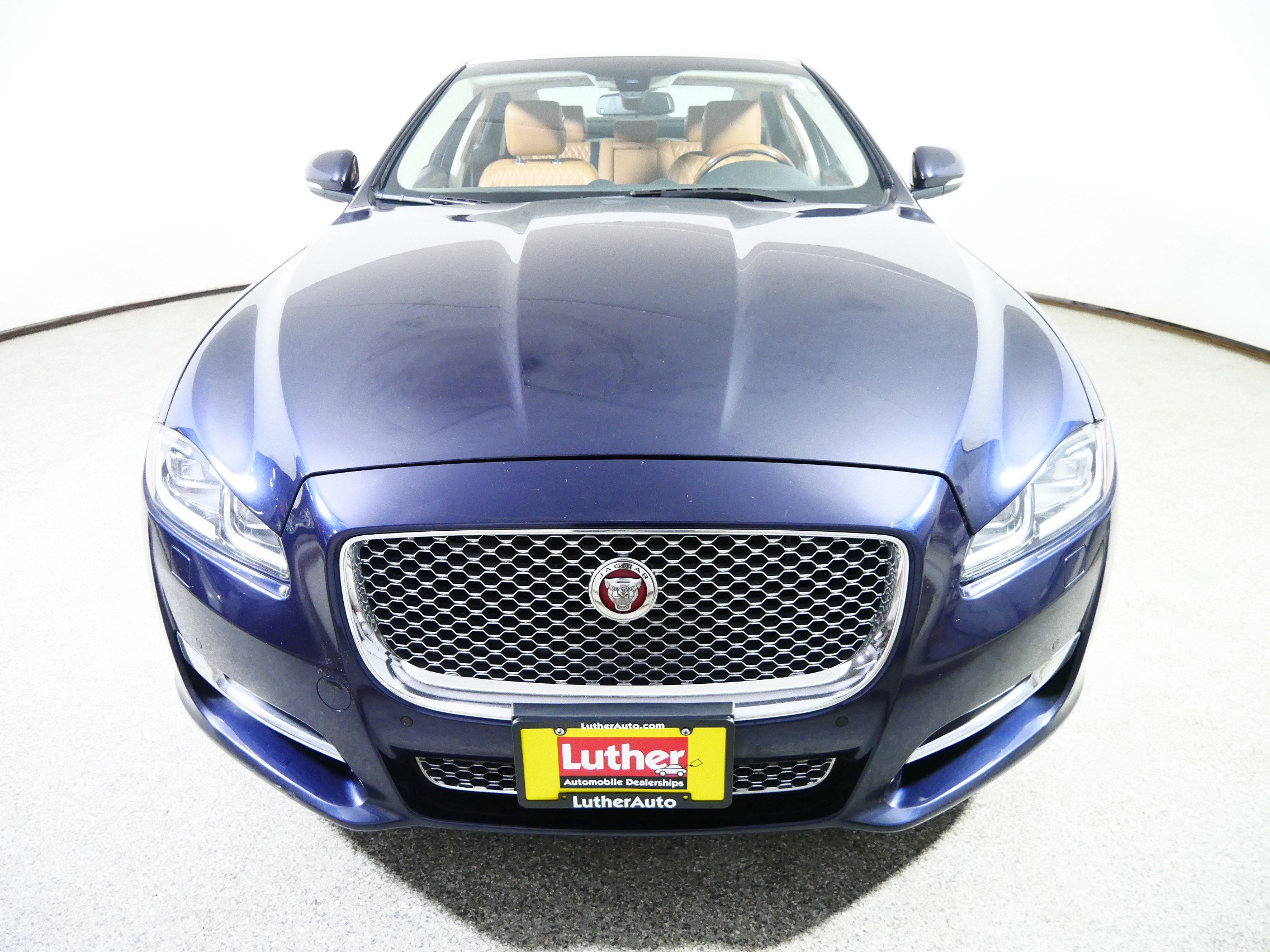 Used 2017 Jaguar XJ L Portfolio image 2