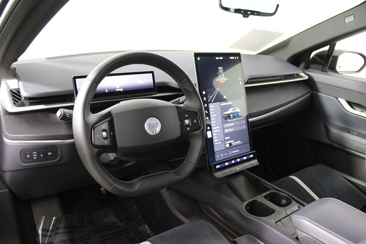Used 2023 Fisker Ocean Extreme image 8