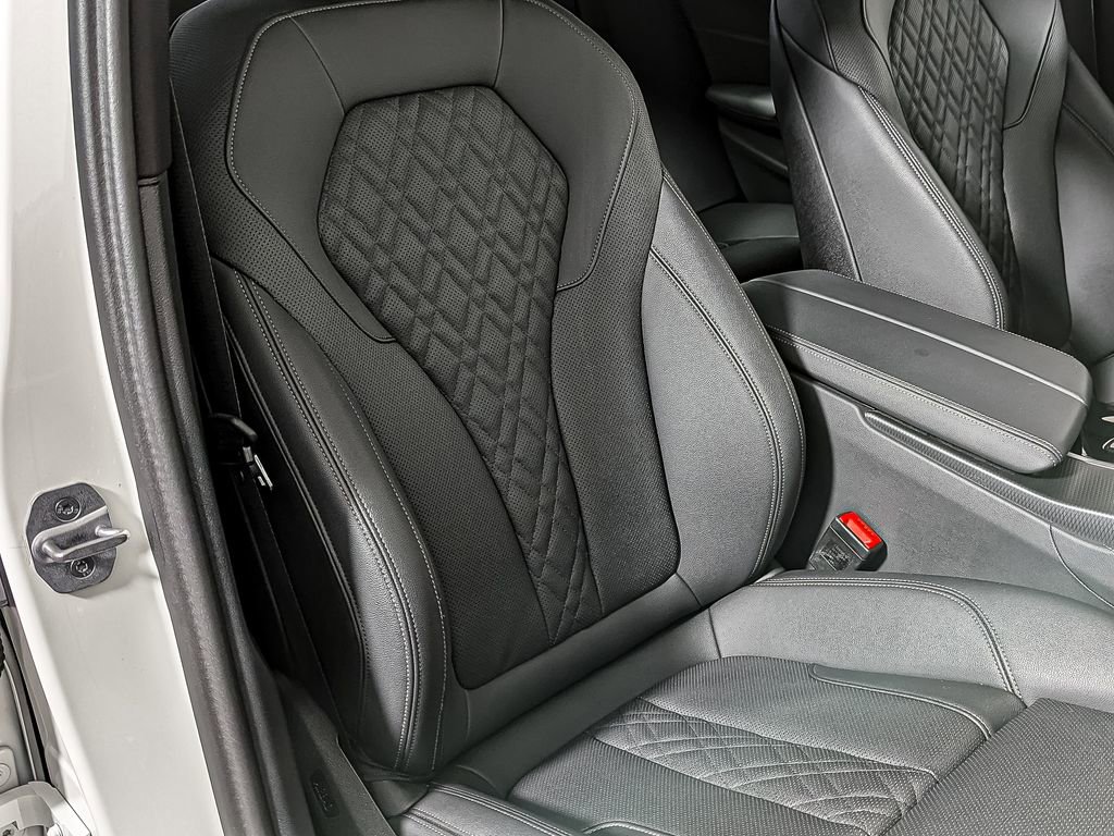 Certified 2023 BMW 530e xDrive w/ Premium Package image 39