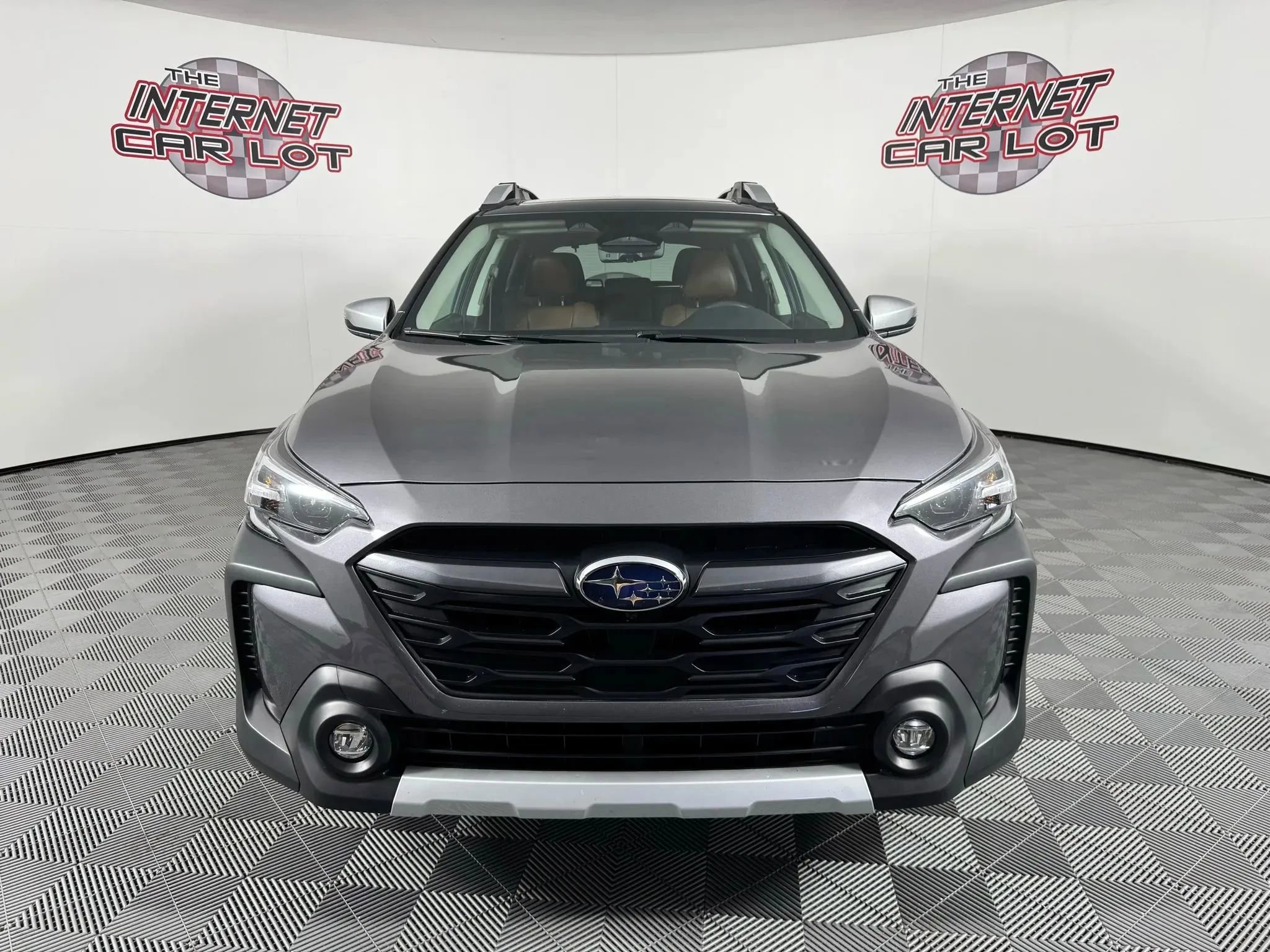 Used 2024 Subaru Outback Touring image 2