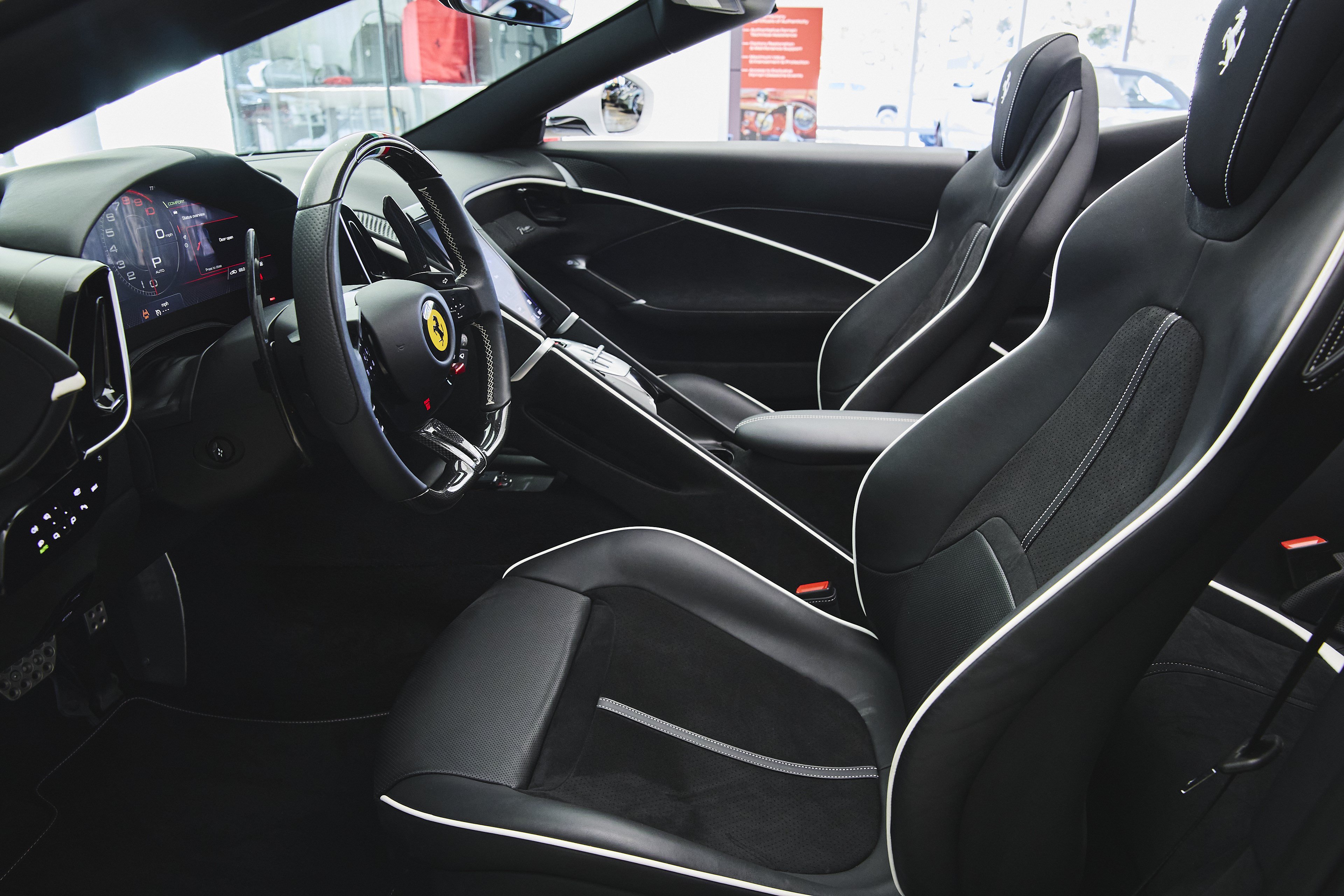 Used 2024 Ferrari Roma Spider RWD image 28