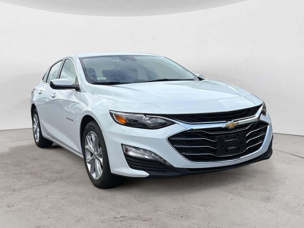 Used 2024 Chevrolet Malibu LT FWD image 1