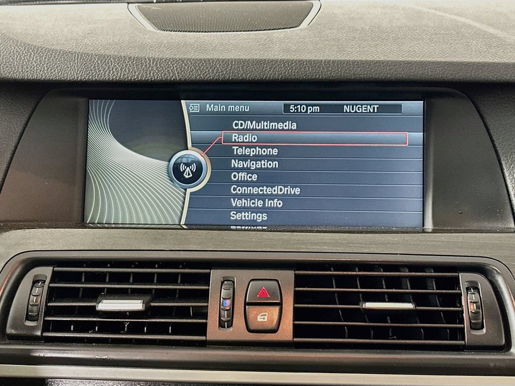 Used 2011 BMW 550i xDrive Sedan AWD/4WD image 13