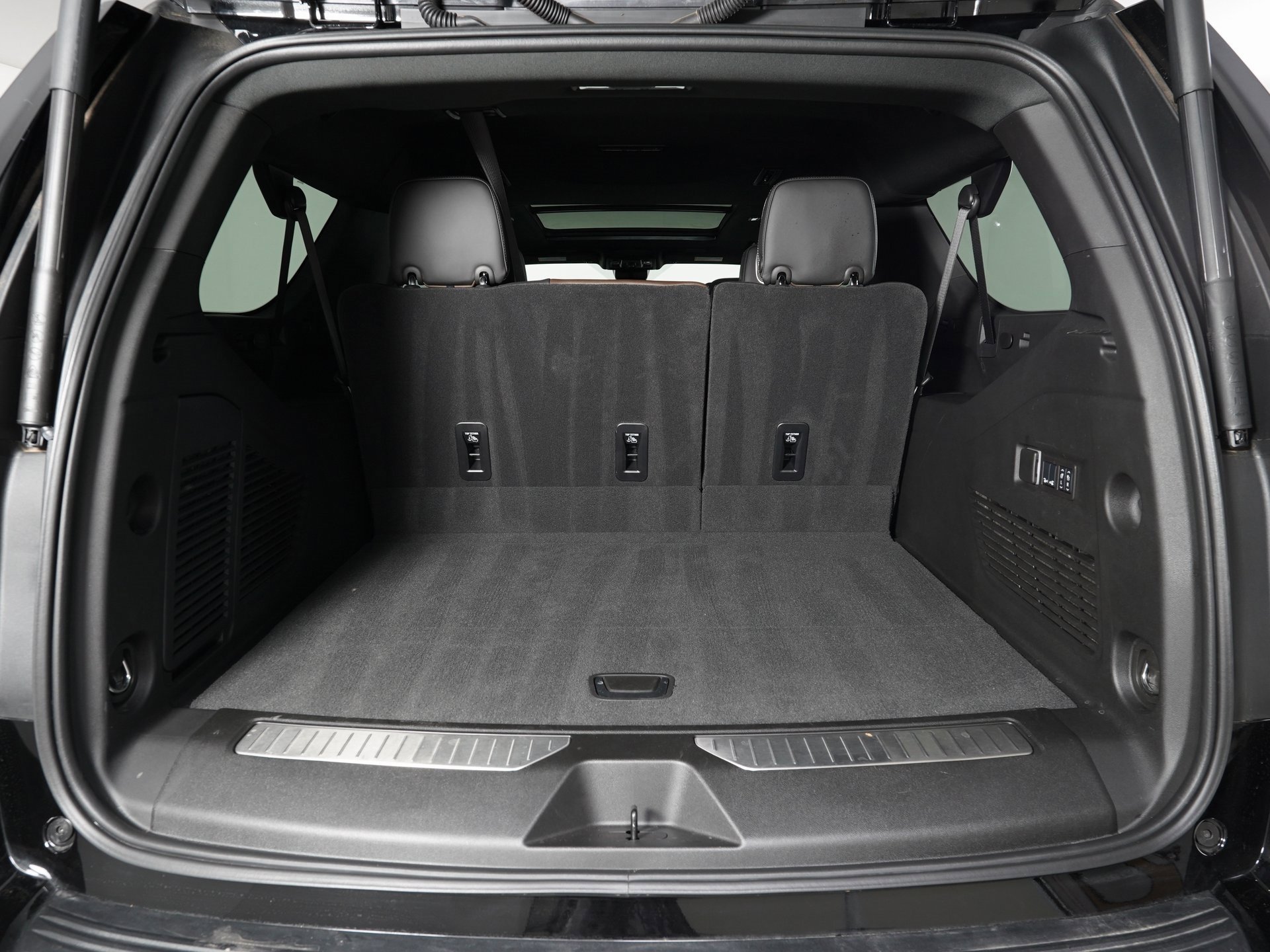 Used 2025 GMC Yukon XL Denali Ultimate image 13