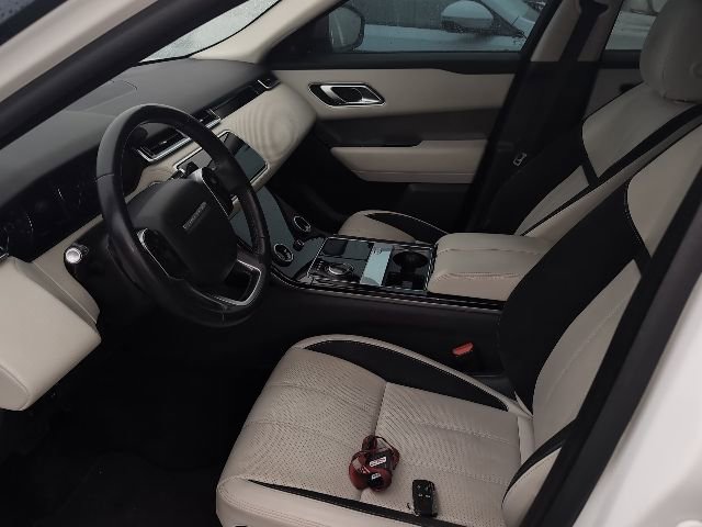Used 2018 Land Rover Range Rover Velar S image 3