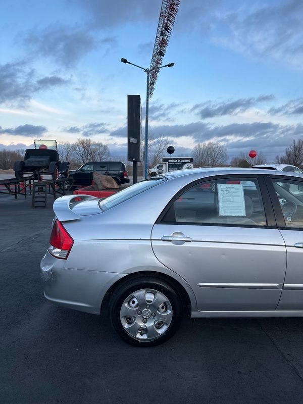 Used 2008 Kia Spectra EX image 8