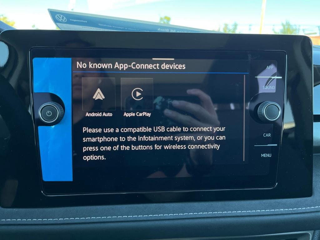 New 2025 Volkswagen Taos SE image 13