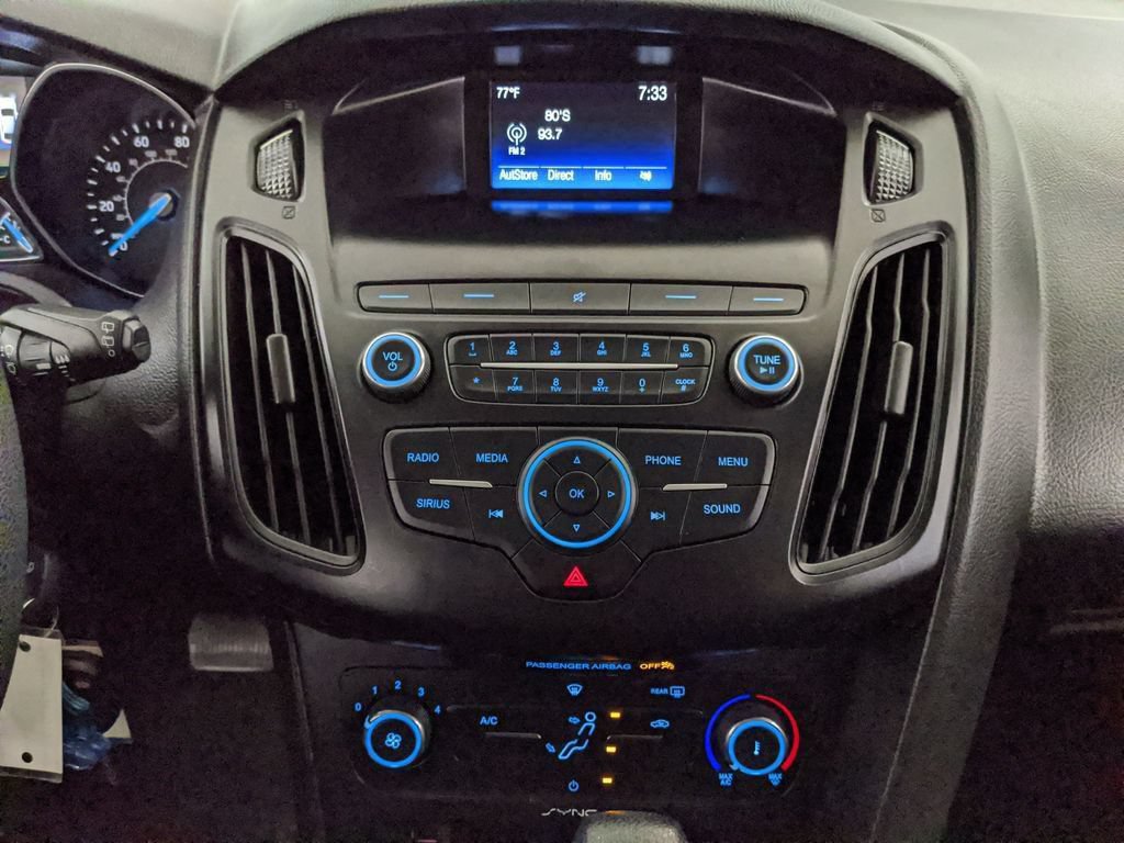 Used 2018 Ford Focus SE FWD image 8