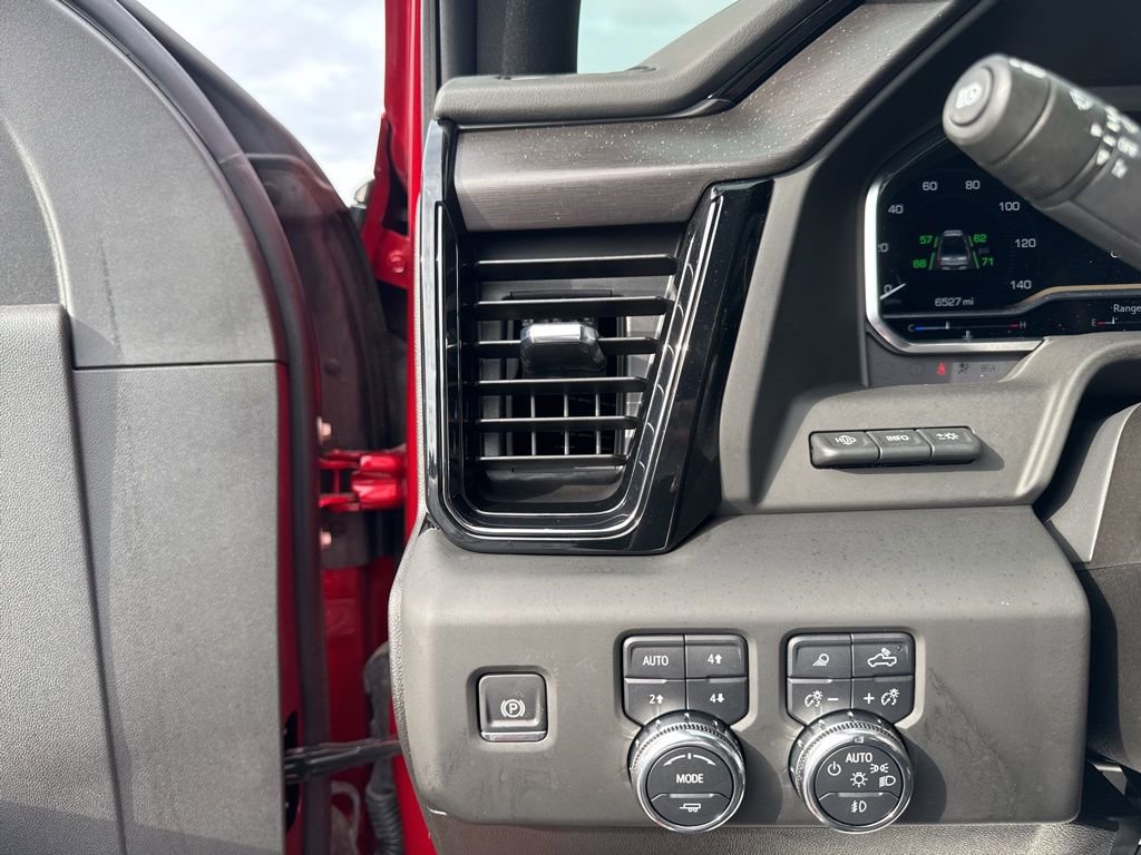 Used 2025 GMC Sierra 2500 AT4 w/ AT4 Premium Plus Package image 12