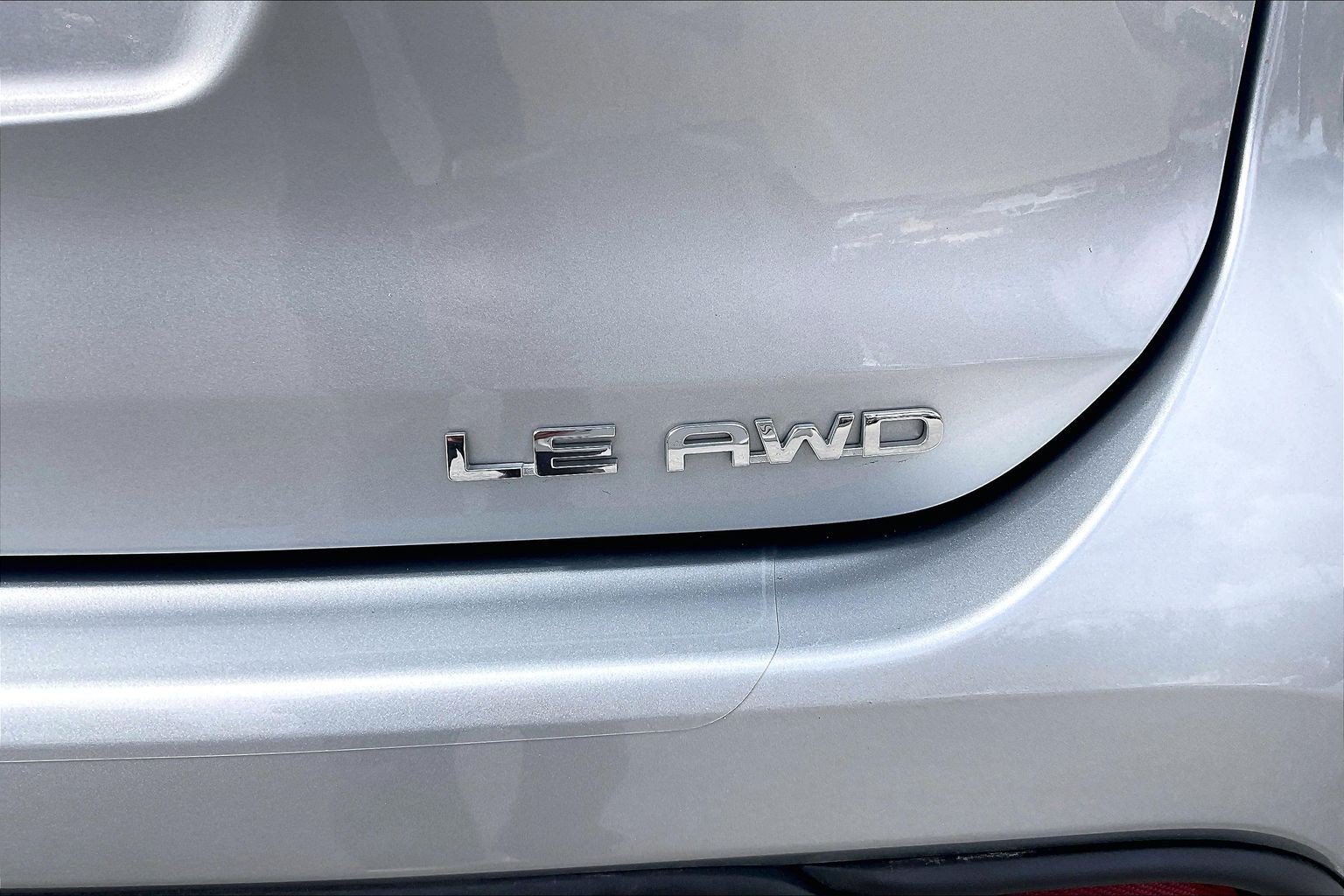 Used 2024 Toyota Highlander LE AWD/4WD image 10