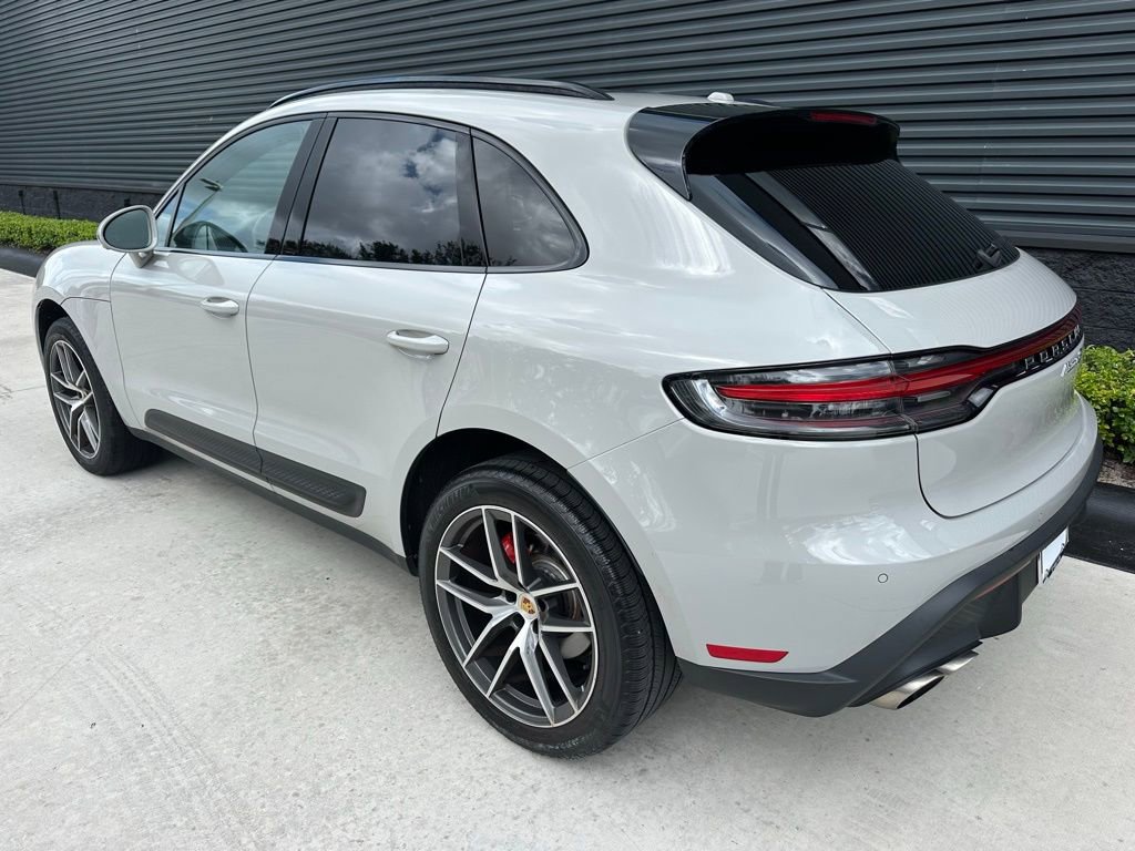 Certified 2023 Porsche Macan S image 3