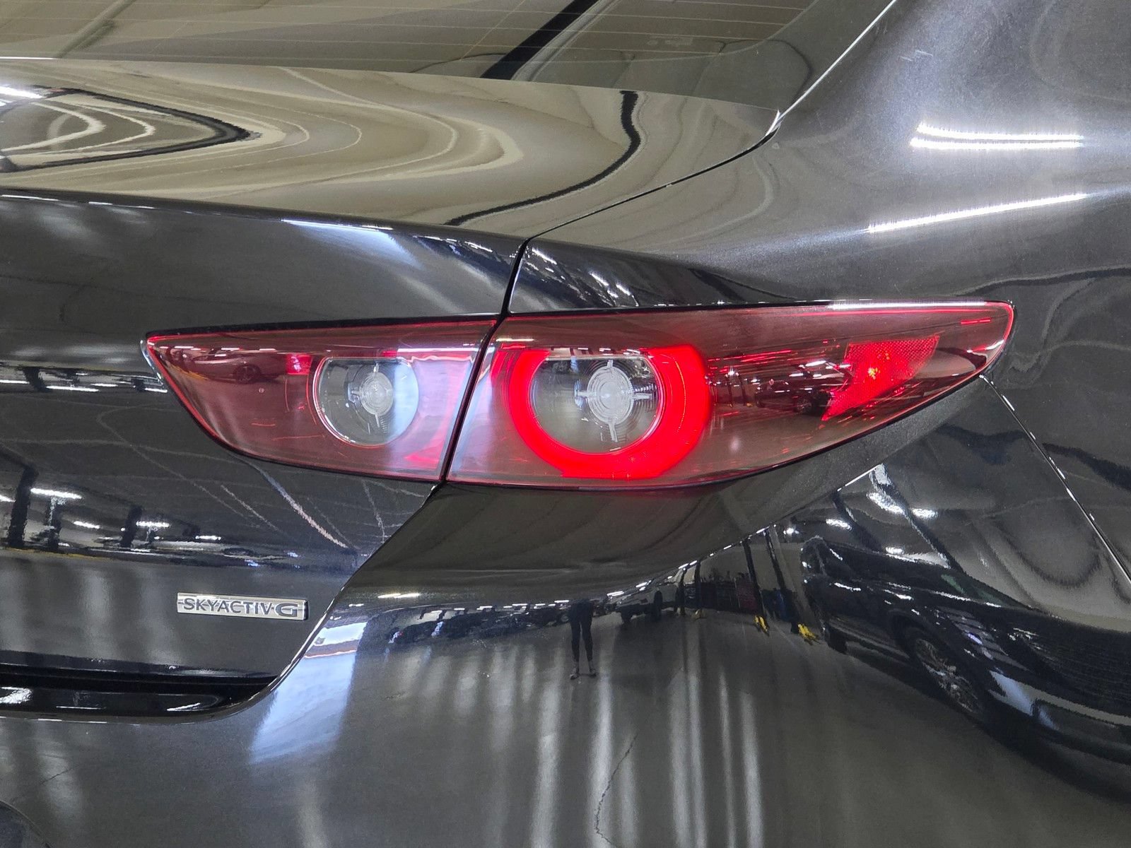Used 2025 MAZDA MAZDA3 s FWD image 12
