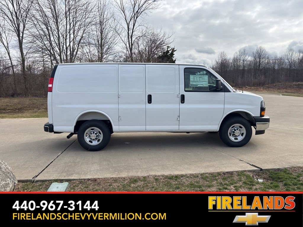 New 2026 Chevrolet Express 3500 RWD image 10