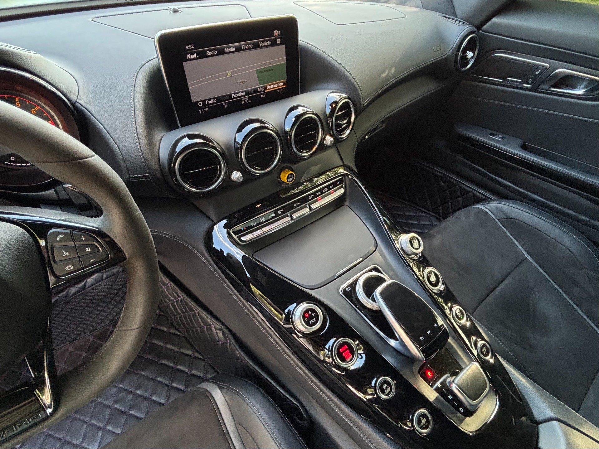 Used 2018 Mercedes-Benz AMG GT R image 13