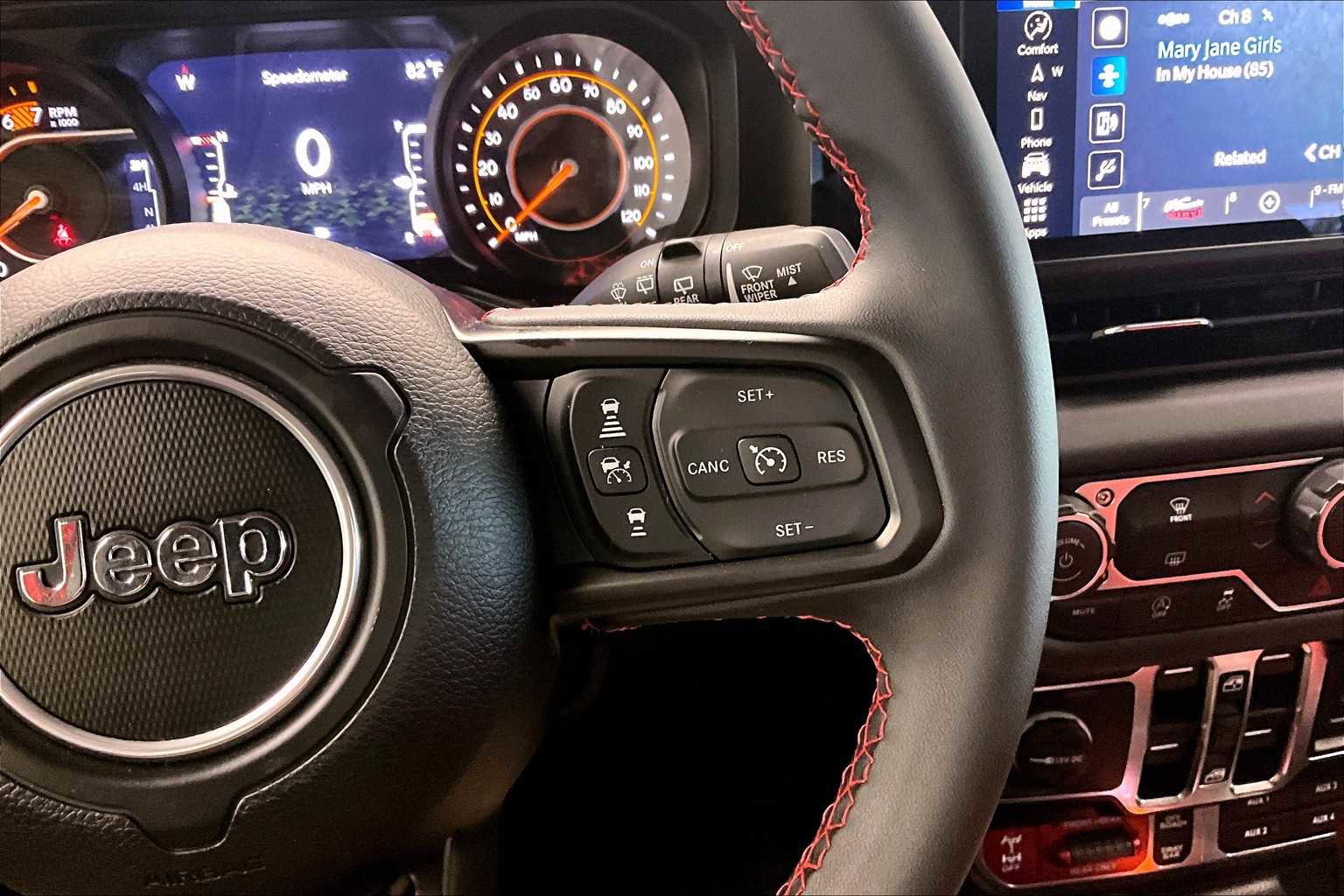 Used 2024 Jeep Wrangler Rubicon w/ XTREMEE 35" Tire Package image 22