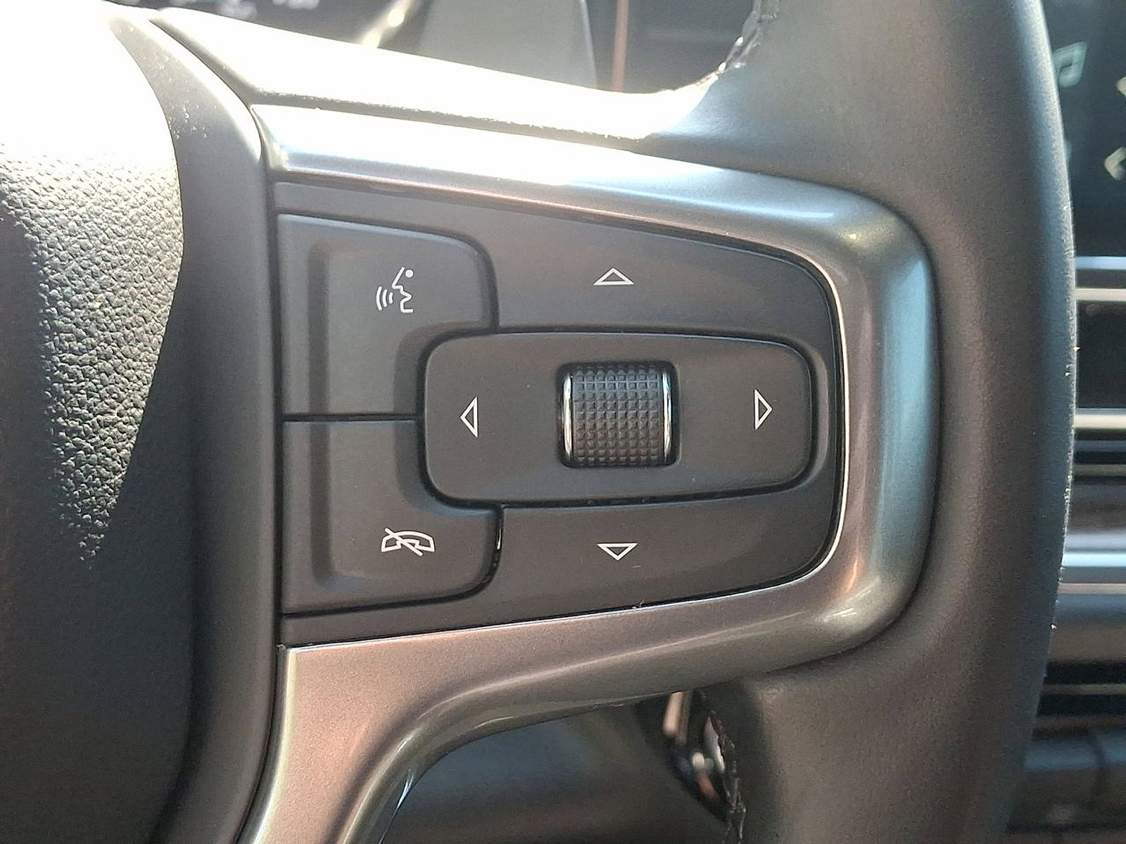 Certified 2024 Chevrolet Silverado 1500 LT Trail Boss w/ Convenience Package II AWD/4WD image 18
