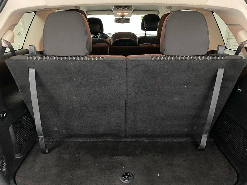 Used 2017 Dodge Journey SE w/ Flexible Seating Group image 12