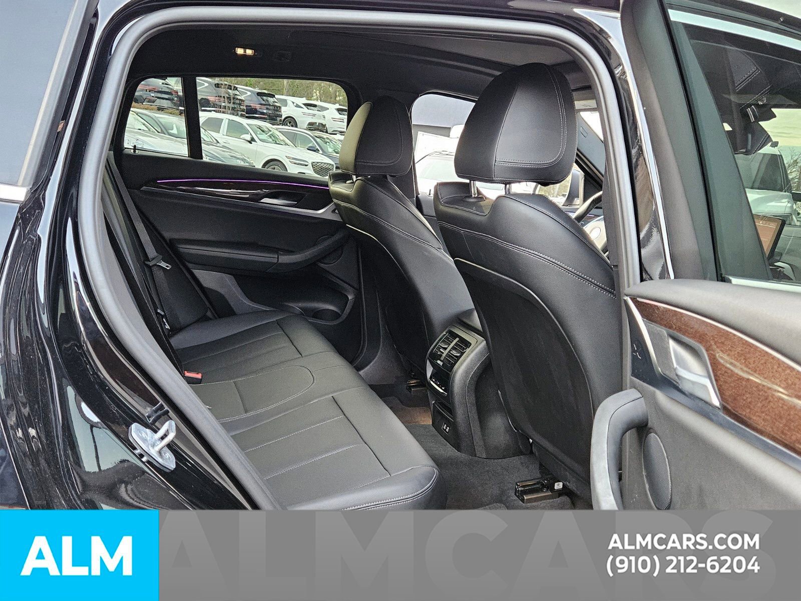 Used 2025 BMW X4 xDrive30i AWD/4WD image 18
