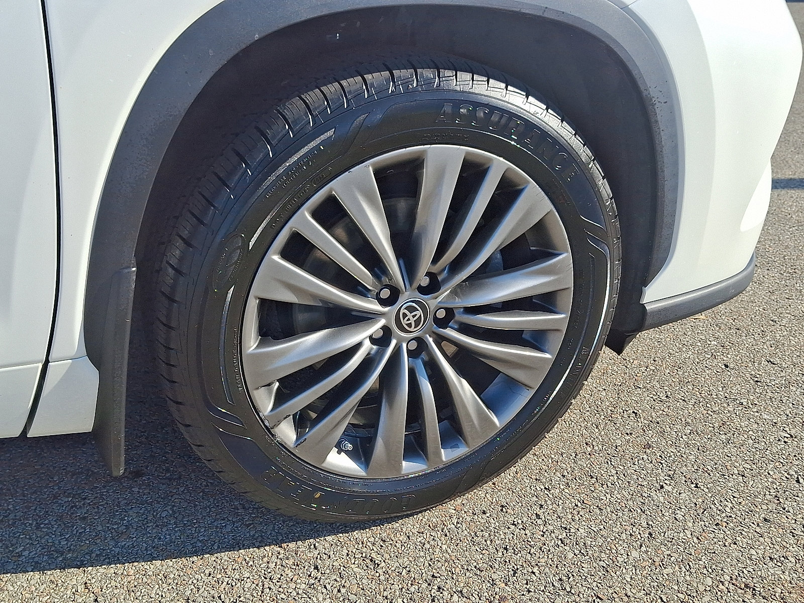 Certified 2021 Toyota Highlander Platinum image 8