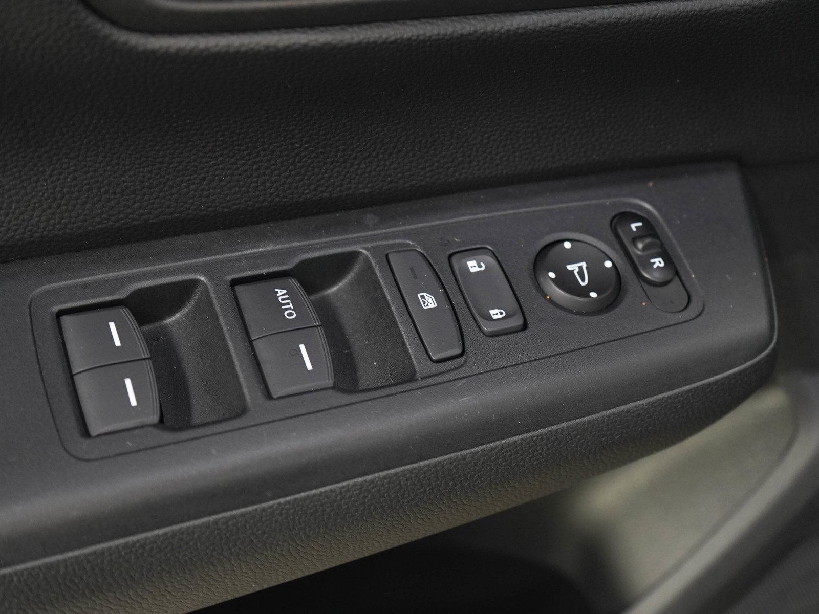 Used 2024 Honda CR-V LX image 20