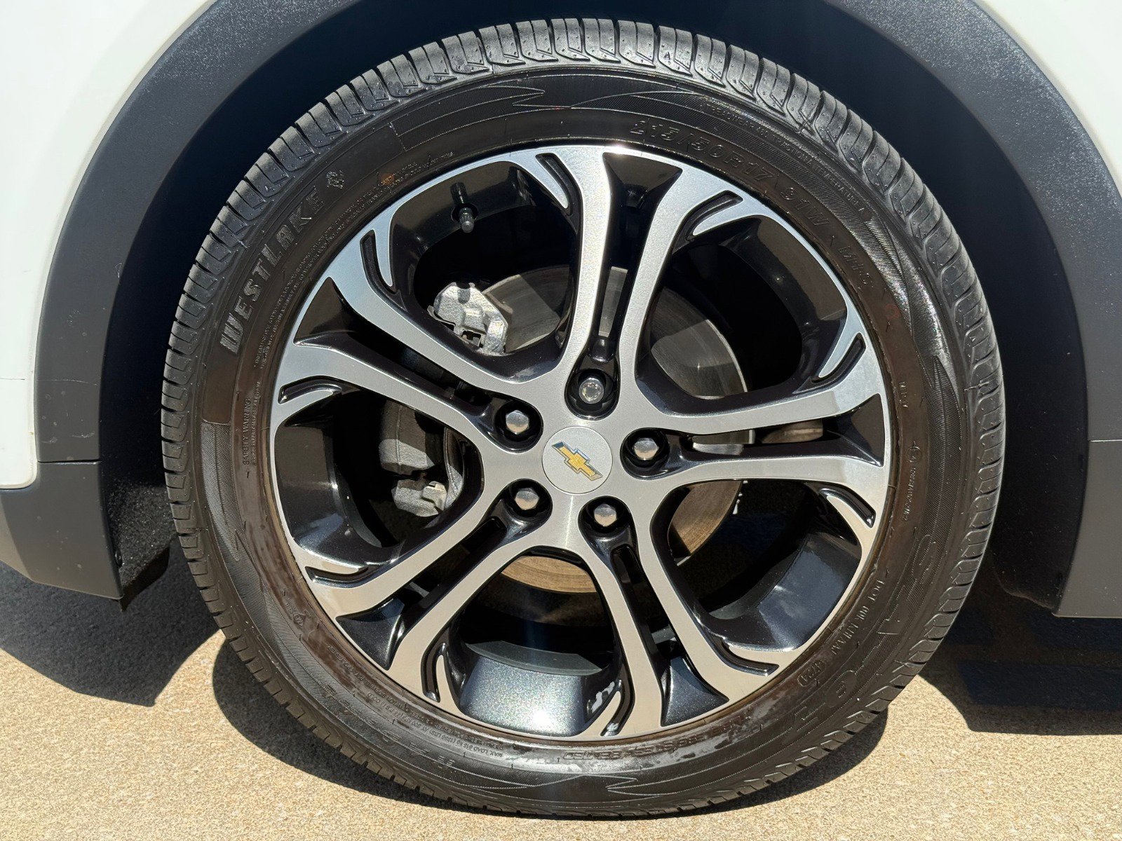 Used 2017 Chevrolet Bolt Premier w/ Driver Confidence II Package image 6