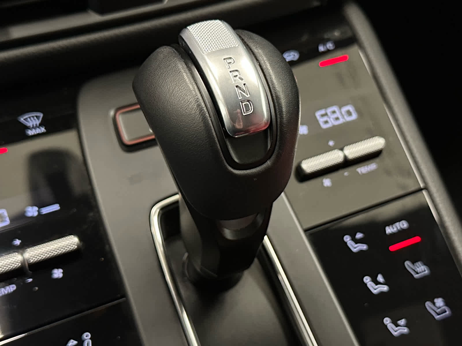 Used 2024 Porsche Macan S image 31