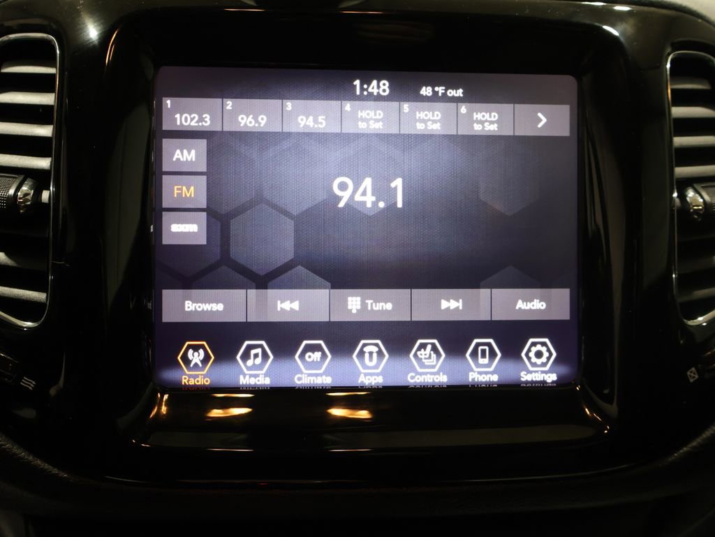 Used 2020 Jeep Compass Limited image 28