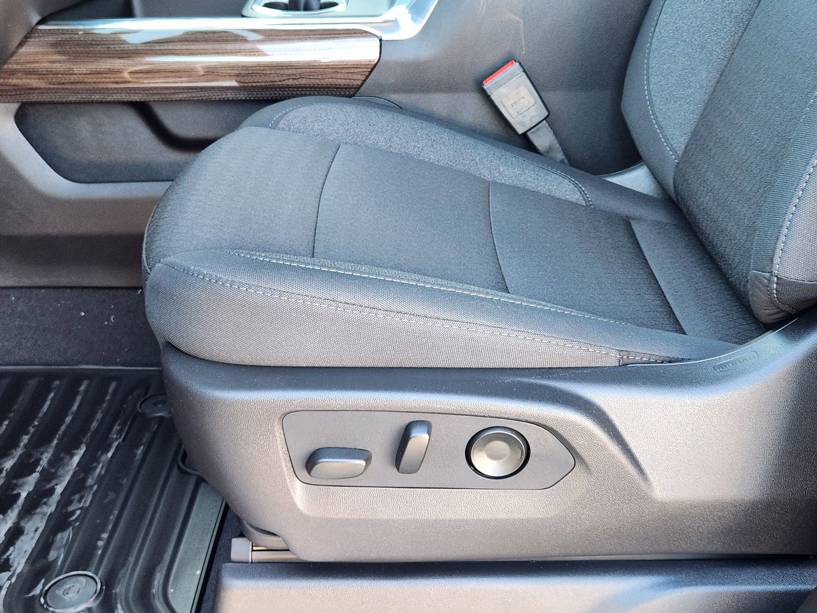 New 2026 Chevrolet Silverado 2500 LT w/ Z71 Chrome Sport Edition image 22