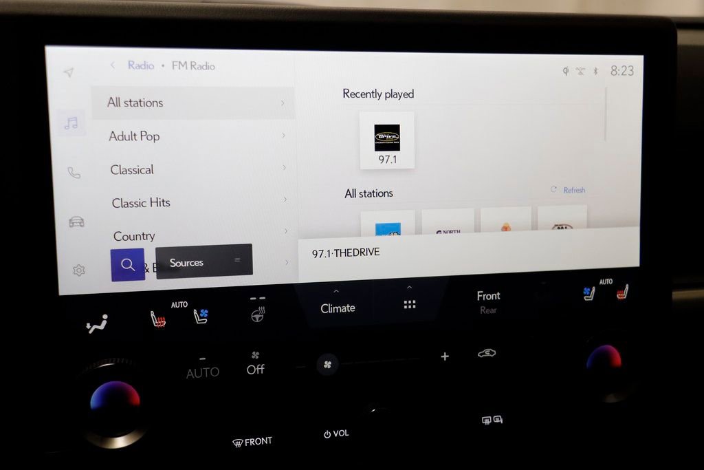 Used 2024 Lexus GX 550 550 Luxury w/ Accessory Package (Z1) image 9