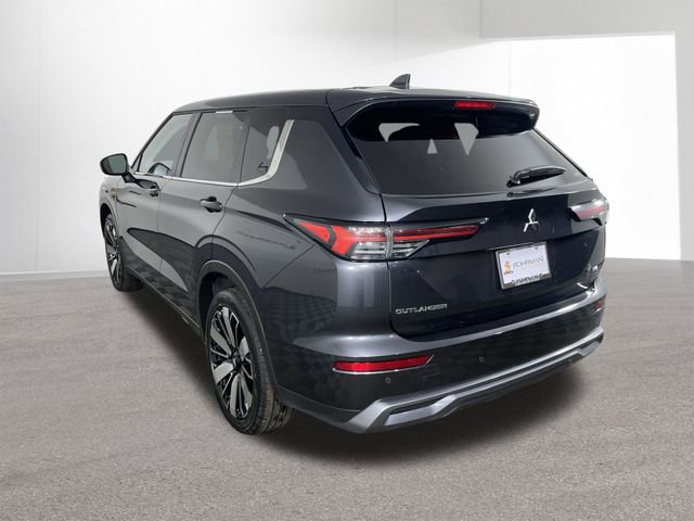 Used 2025 Mitsubishi Outlander SE image 37
