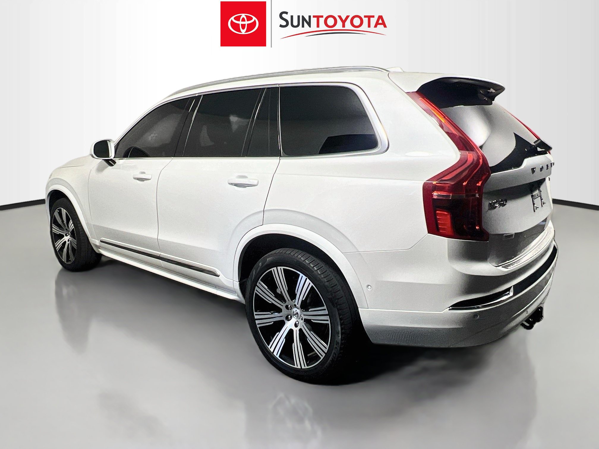 Used 2024 Volvo XC90 B6 Ultimate w/ Protection Package AWD/4WD image 6