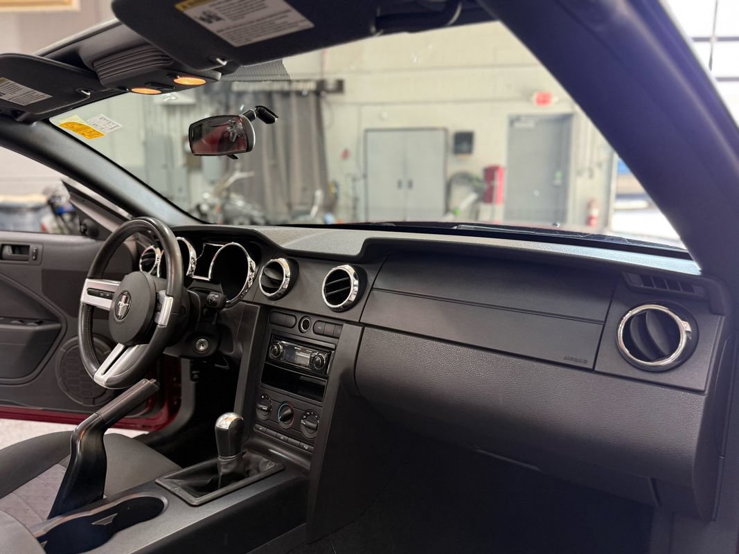 Used 2005 Ford Mustang GT RWD image 20