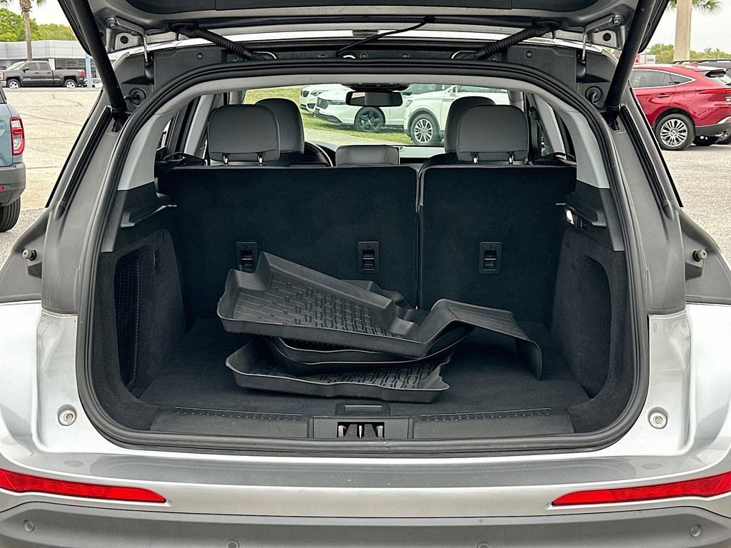 Used 2022 Lincoln Corsair FWD w/ Premium Package image 27