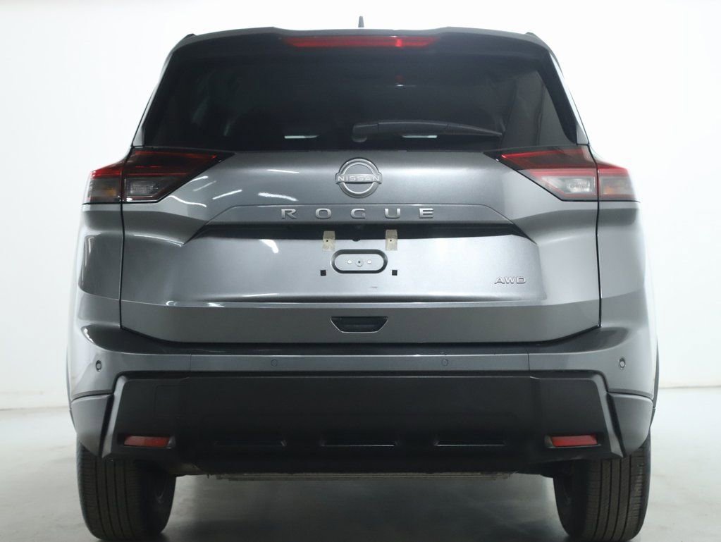 Used 2025 Nissan Rogue SV image 41