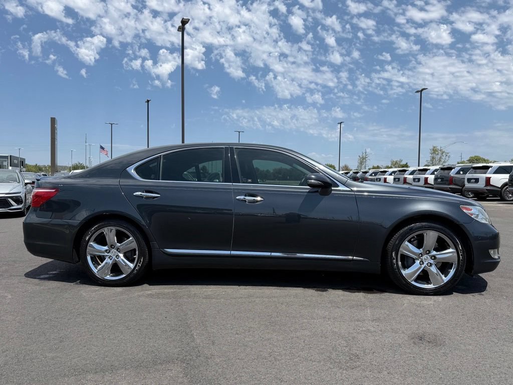 Used 2010 Lexus LS 460 w/ Comfort Pkg RWD image 4
