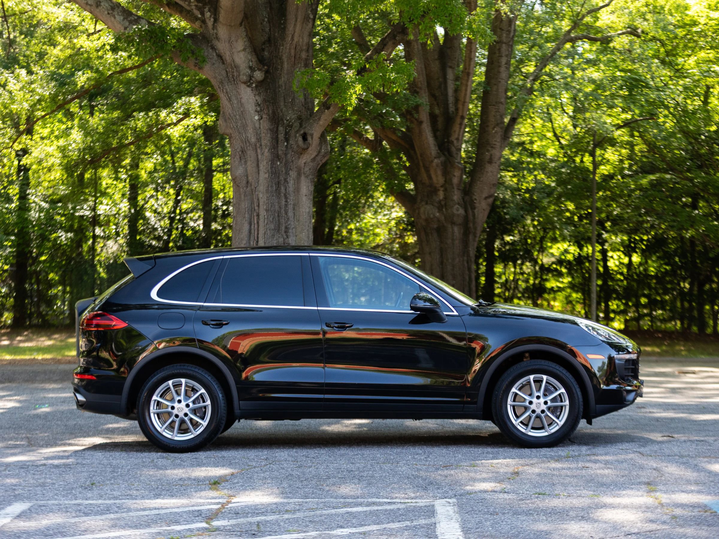 Used 2016 Porsche Cayenne AWD/4WD image 7