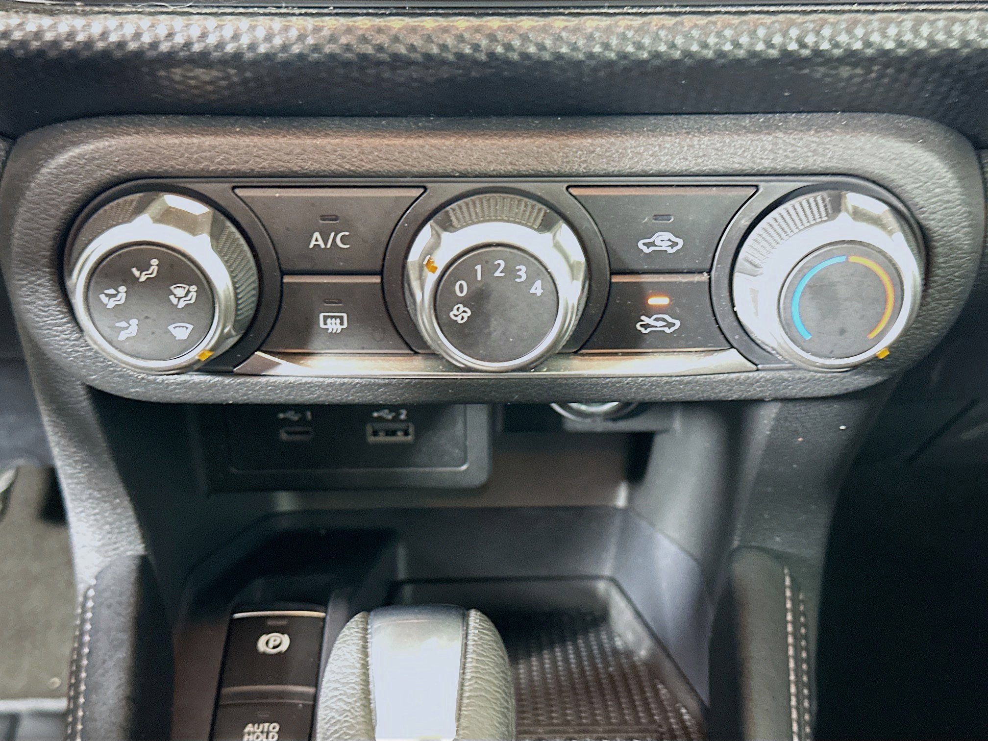 Used 2024 Nissan Kicks SV image 21