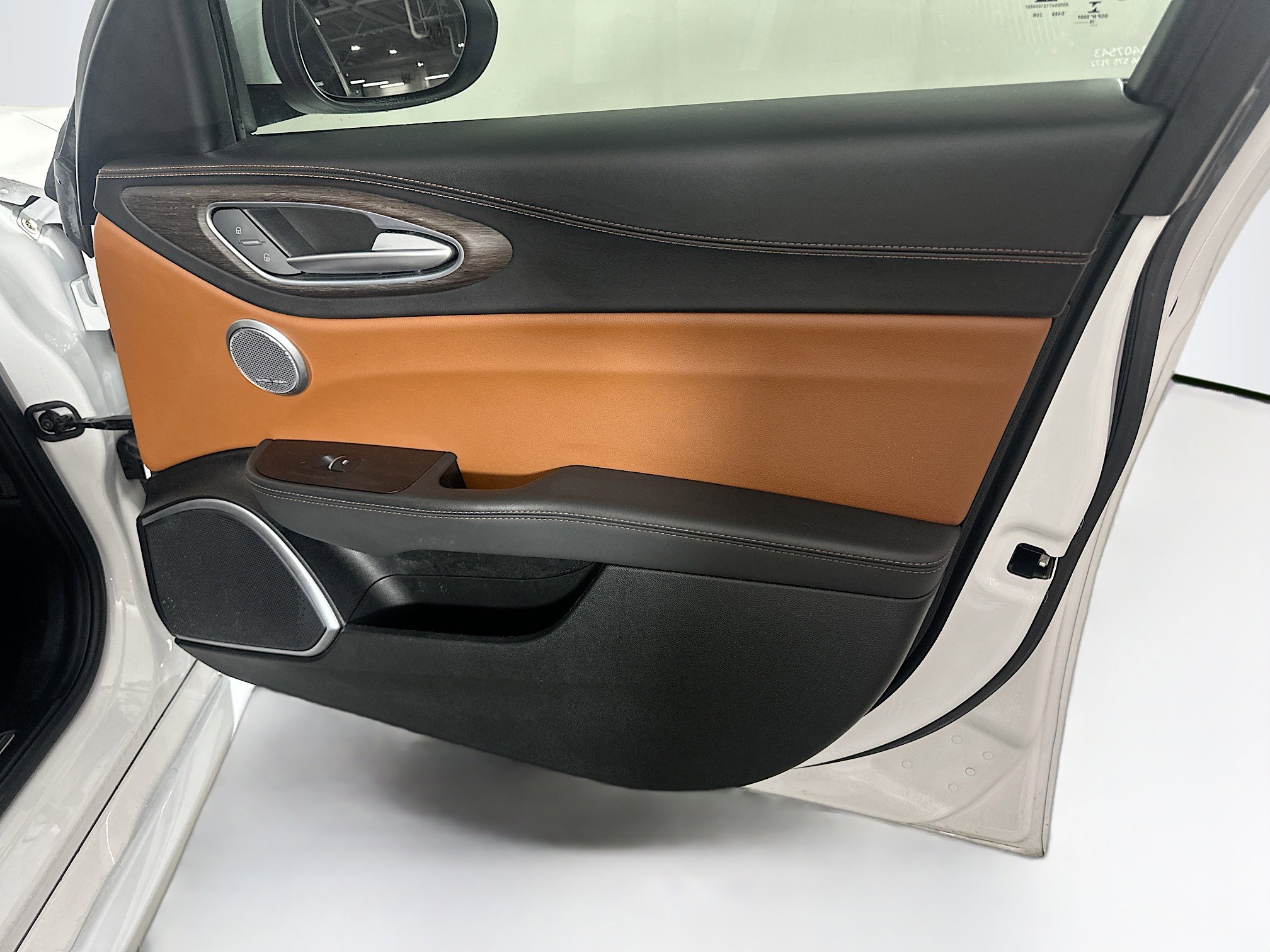 Used 2019 Alfa Romeo Giulia Ti w/ Quick Order Package 22X Lusso image 32