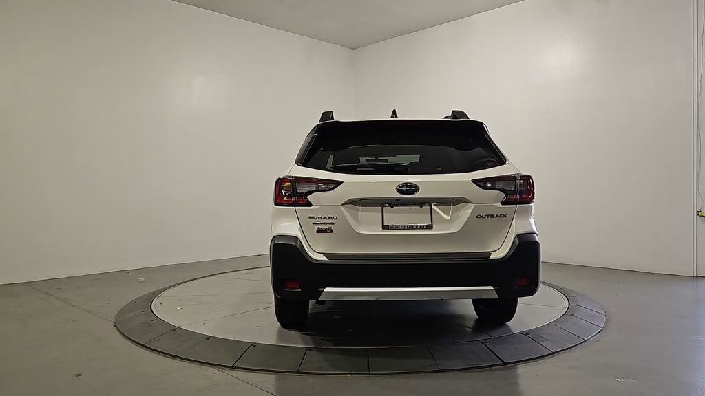 New 2025 Subaru Outback Limited image 4