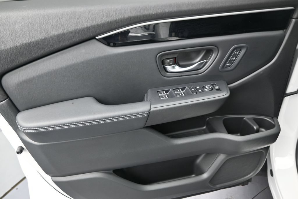 Used 2024 Honda Pilot EX-L image 10
