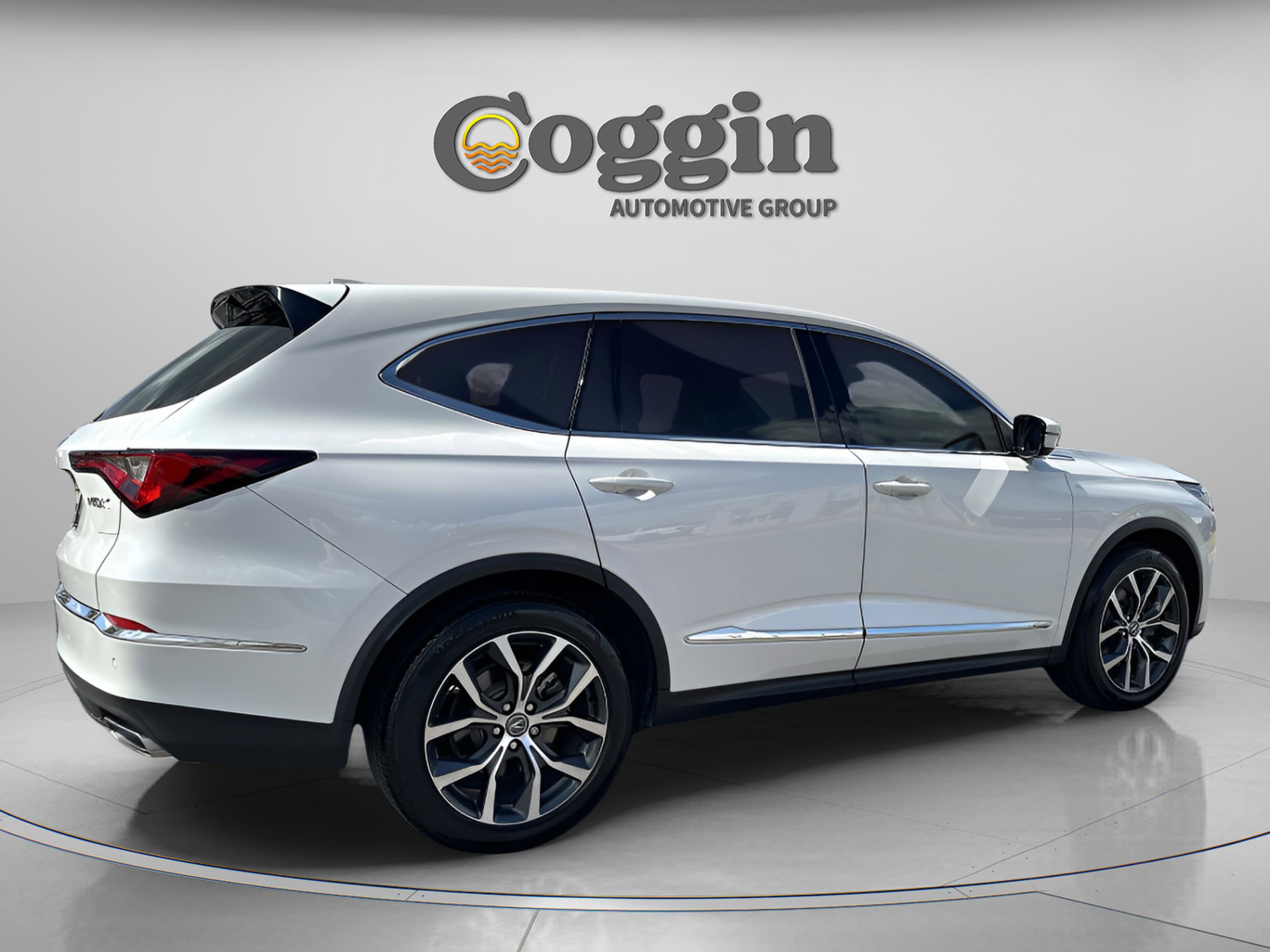 Used 2023 Acura MDX FWD w/ Technology Package image 7