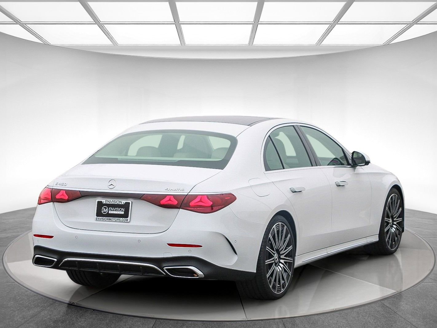 New 2026 Mercedes-Benz E 450 4MATIC Sedan image 4