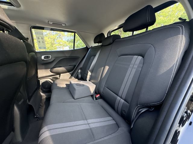 Used 2023 Hyundai Venue SEL FWD image 23